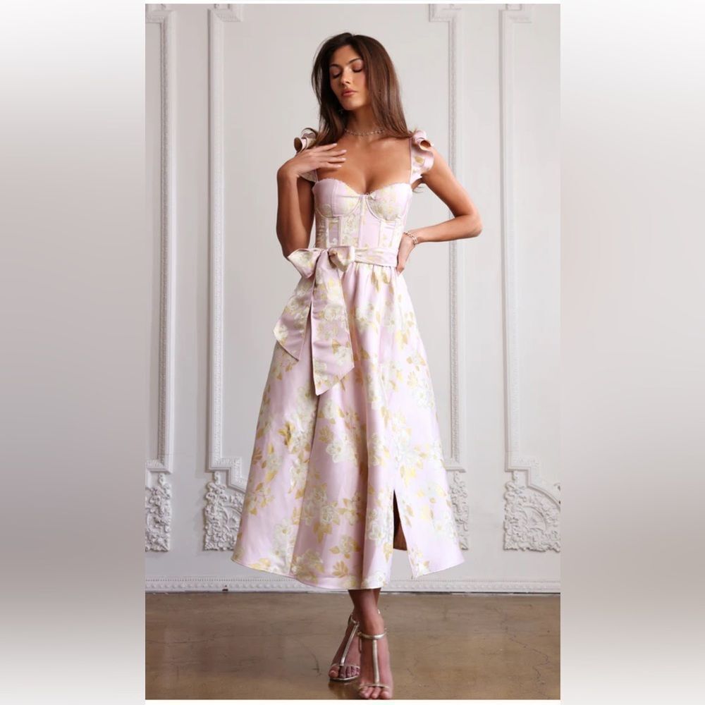 V. Chapman The Vera Dress In Light Lilac Baroque Floral — image 4 of 8